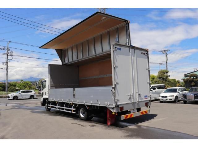 Isuzu FORWARD 2021-08 8331904-17