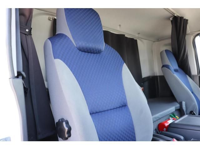 Isuzu FORWARD 2021-08 8331904-21