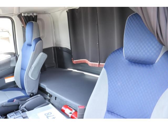 Isuzu FORWARD 2021-08 8331904-22