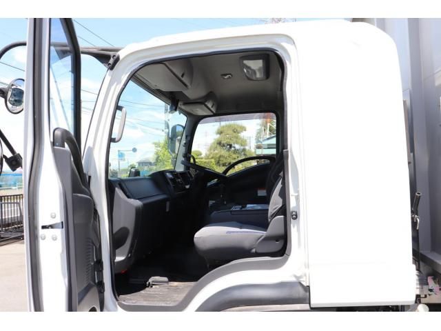 Isuzu FORWARD 2021-08 8331904-25