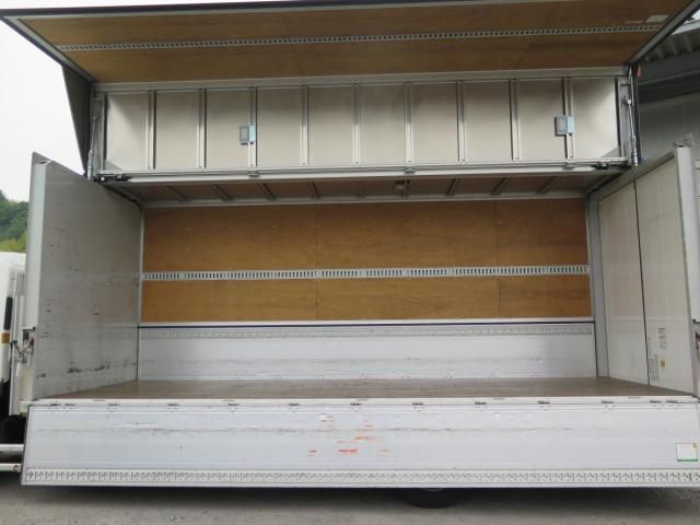 Isuzu FORWARD 2020-06 8331908-9