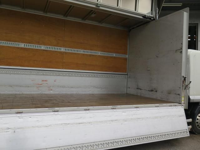 Isuzu FORWARD 2020-06 8331908-14