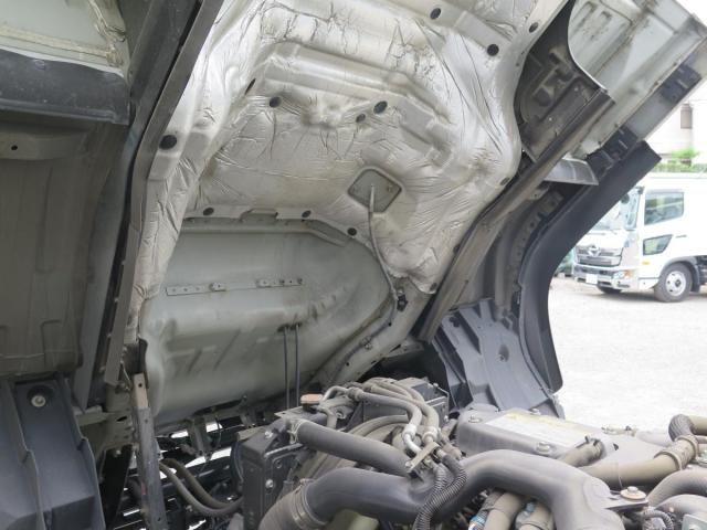 Isuzu FORWARD 2020-06 8331908-23