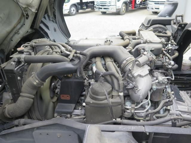 Isuzu FORWARD 2020-06 8331908-24