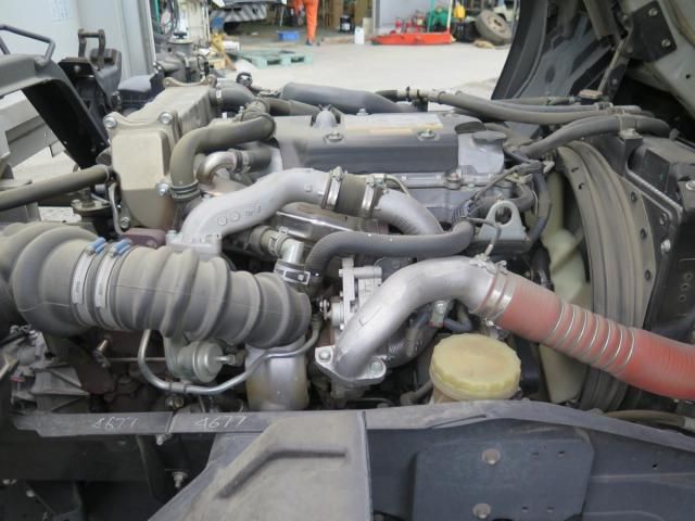 Isuzu FORWARD 2020-06 8331908-25