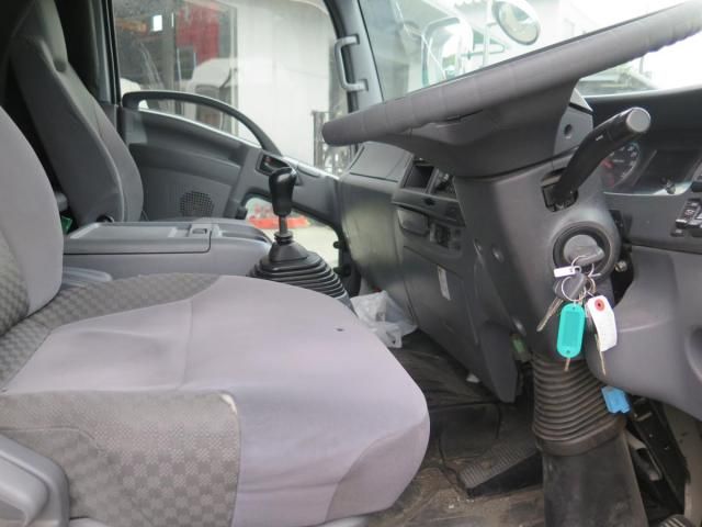 Isuzu FORWARD 2020-06 8331908-27