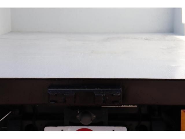 Isuzu FORWARD 2020-11 8331923-15