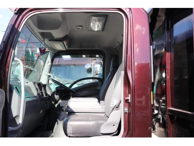 Isuzu FORWARD 2020-11 8331923-20