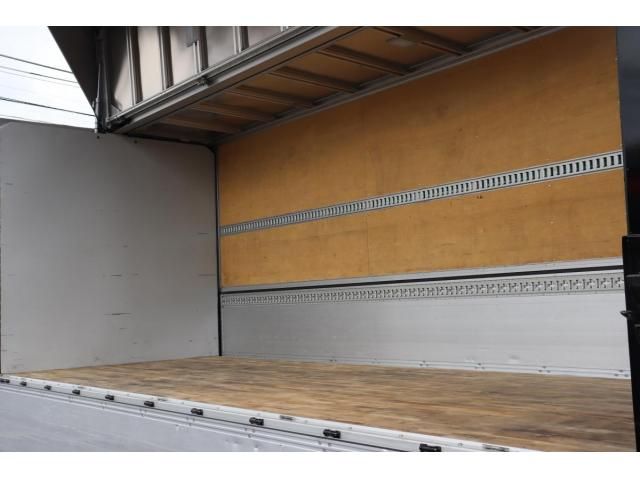 Isuzu FORWARD 2020-05 8331924-13
