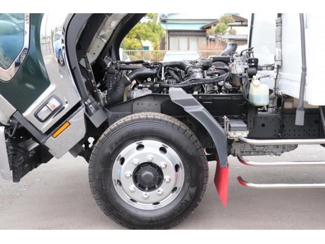 Isuzu FORWARD 2015-08 8331906-22