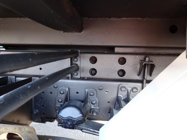 Isuzu FORWARD 2016-01 8331928-23