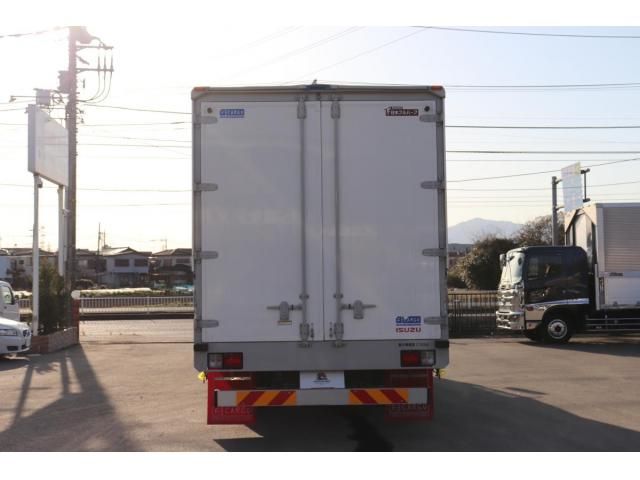 Isuzu FORWARD 2023-09 8331907-4