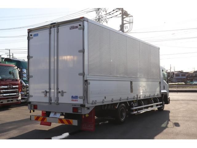 Isuzu FORWARD 2023-09 8331907-5