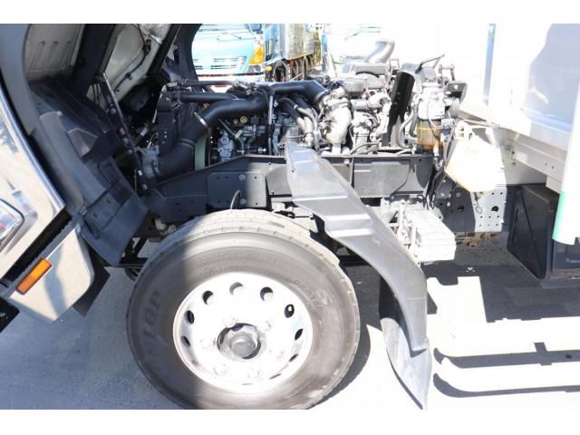 Isuzu FORWARD 2018-02 8331900-21