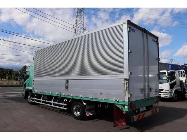 Isuzu FORWARD 2018-02 8331900-3