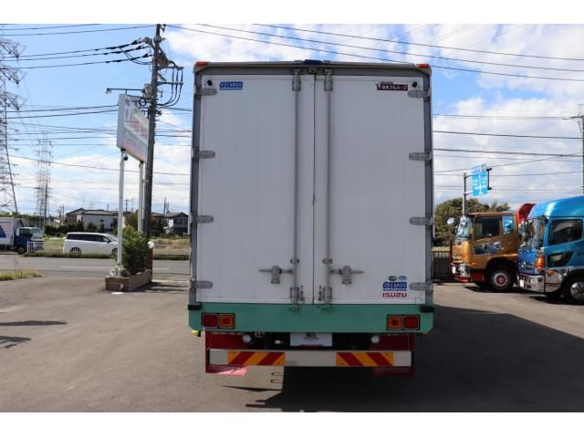 Isuzu FORWARD 2018-02 8331900-5