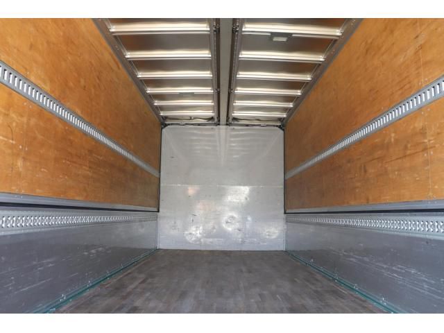 Isuzu FORWARD 2018-02 8331900-6