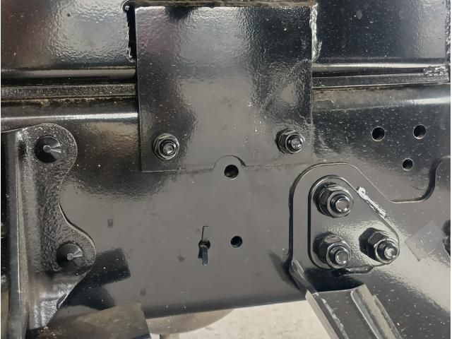 Isuzu FORWARD 2025-04 8331901-12