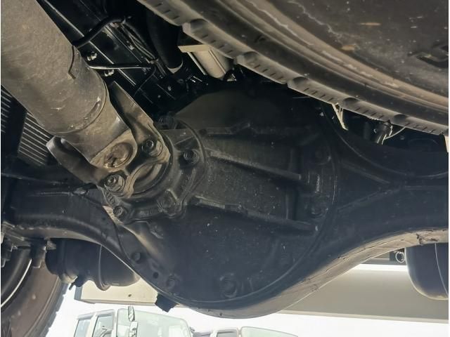 Isuzu FORWARD 2025-04 8331901-13