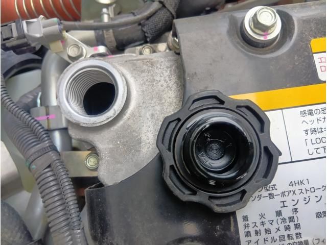 Isuzu FORWARD 2025-04 8331901-20