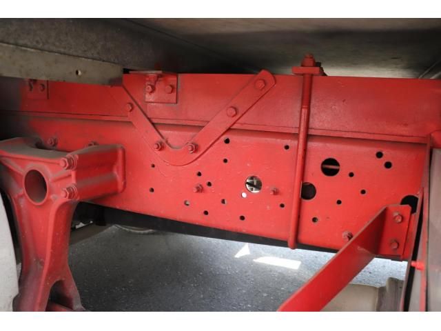 Isuzu FORWARD 2006-08 8331930-24