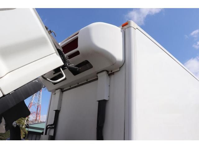 Isuzu FORWARD 2006-08 8331930-25