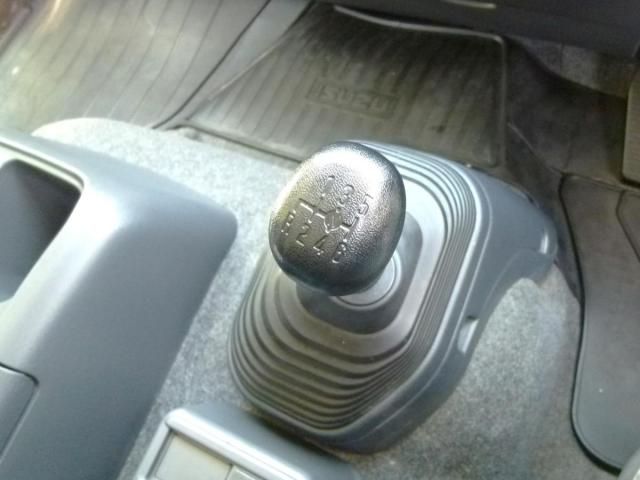 Isuzu FORWARD 2022-06 8331913-21