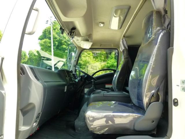 Isuzu FORWARD 2022-06 8331913-23