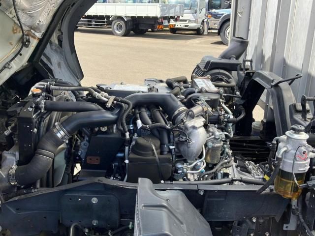 Isuzu FORWARD 2021-02 8331909-13