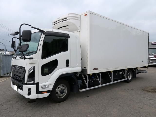 Isuzu FORWARD 2025-10 8331902-1