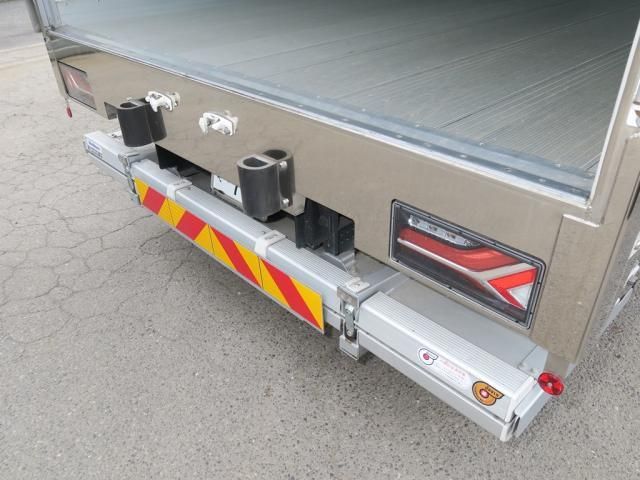 Isuzu FORWARD 2025-10 8331902-6