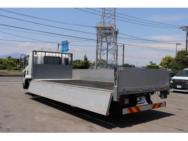 Isuzu FORWARD 2017-01 8331925-28