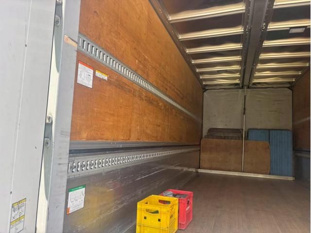 Isuzu FORWARD 2022-02 8331921-9
