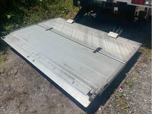 Isuzu FORWARD 2022-02 8331921-12