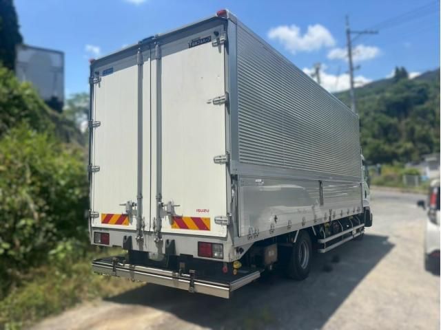 Isuzu FORWARD 2022-02 8331921-4