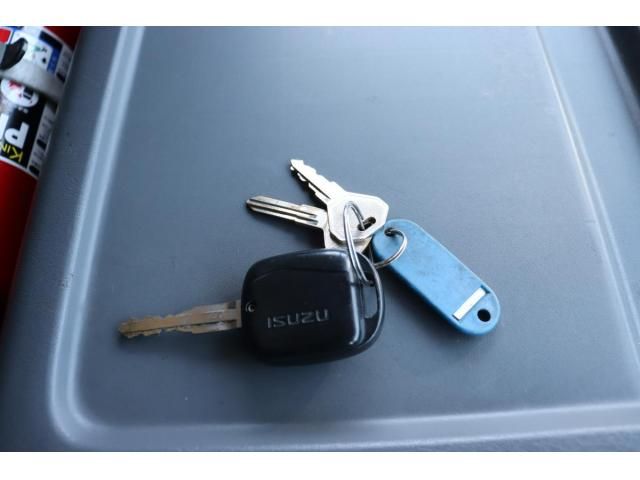 Isuzu FORWARD 2018-05 8331920-20