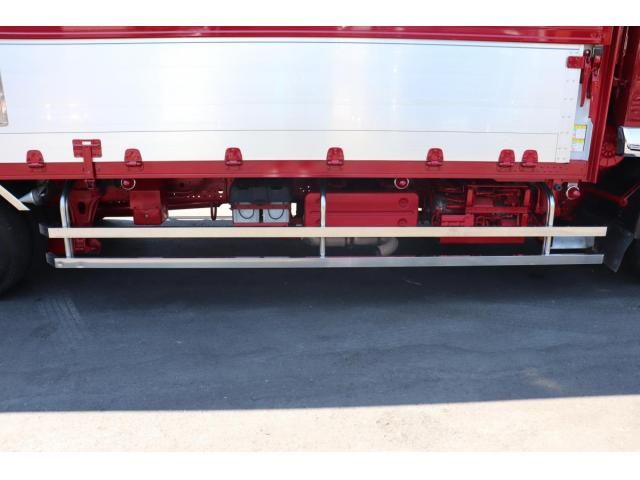 Isuzu FORWARD 2018-05 8331920-25