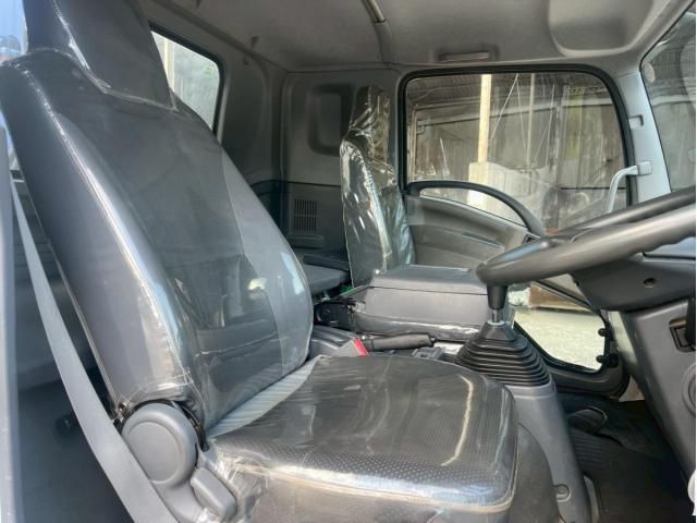Isuzu FORWARD 2014-09 8331926-29