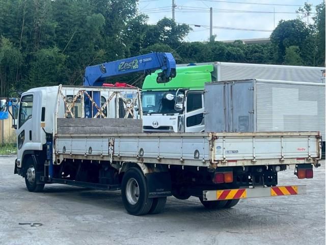 Isuzu FORWARD 2014-09 8331926-3