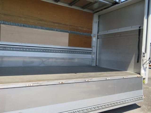 Isuzu FORWARD 2020-06 8331905-11