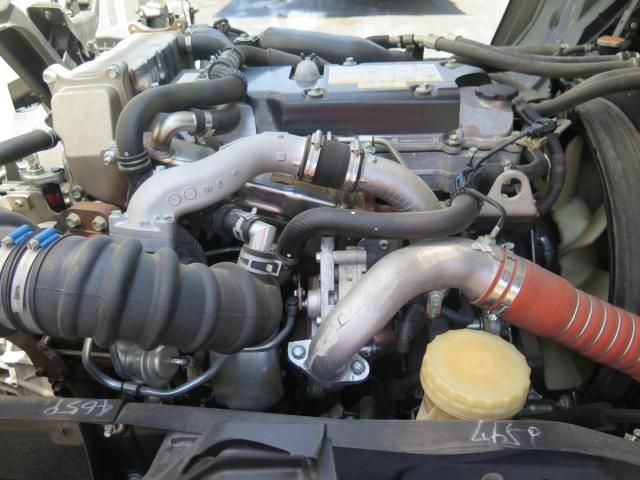 Isuzu FORWARD 2020-06 8331905-24
