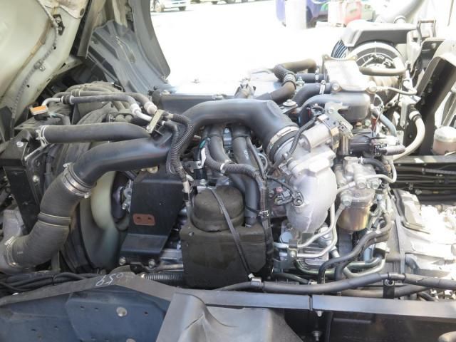 Isuzu FORWARD 2020-06 8331905-25
