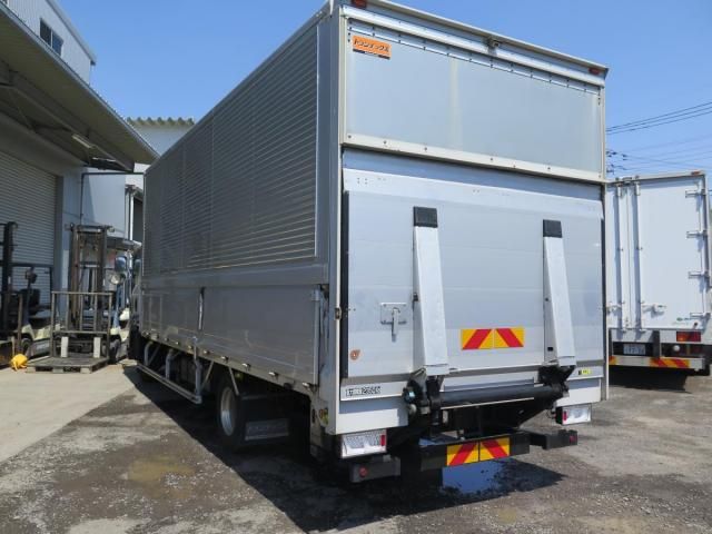 Isuzu FORWARD 2020-06 8331905-7