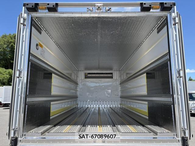 Isuzu FORWARD 2017-12 8354524-13