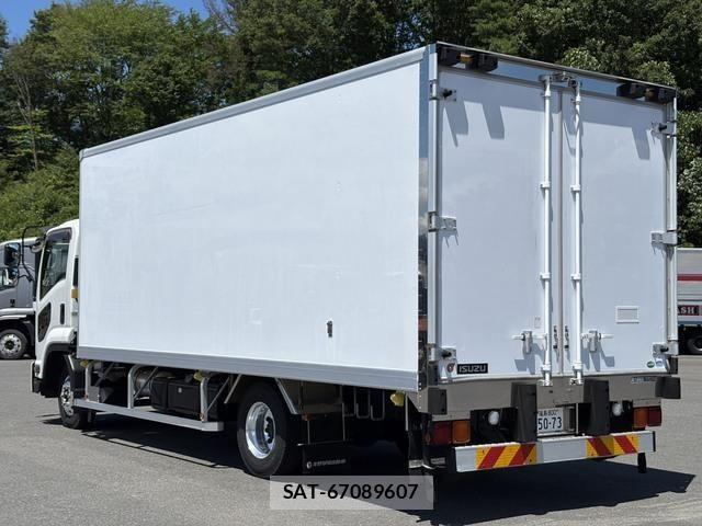 Isuzu FORWARD 2017-12 8354524-4
