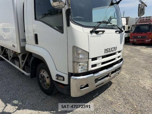 Isuzu FORWARD 2014-01 8366005-17