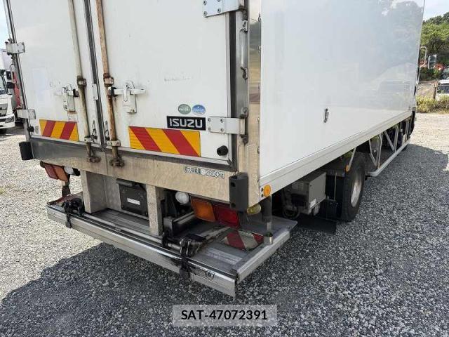 Isuzu FORWARD 2014-01 8366005-28