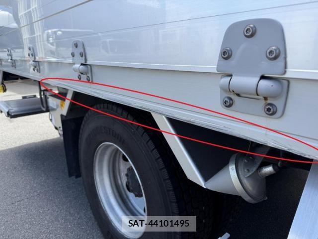 Isuzu FORWARD 2021-03 8412538-14