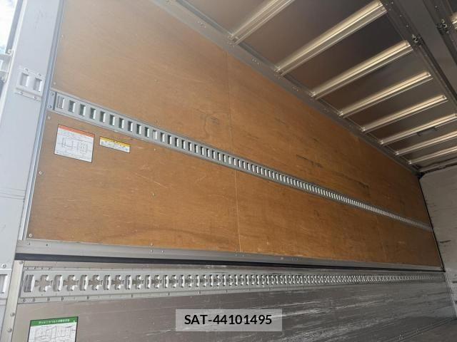 Isuzu FORWARD 2021-03 8412538-23