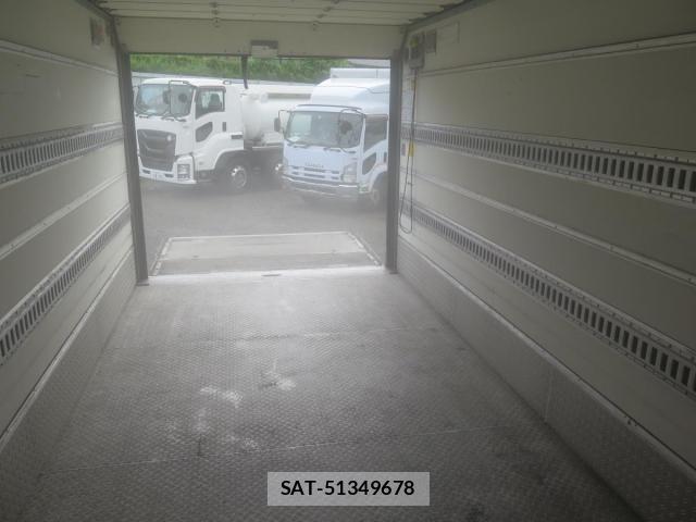 Isuzu FORWARD 2015-09 8412542-17